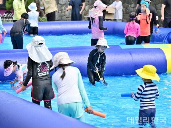 한울에너지팜 물놀이 모습. [사진제공 한울본부]