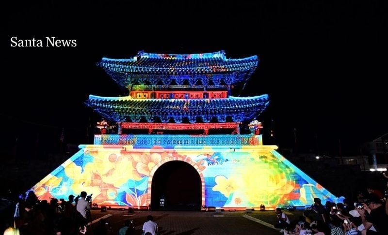 15일 저녁 진주성 공북문에서 펼쳐진 매체예술(미디어아트) 행사. [사진제공 진주시청]