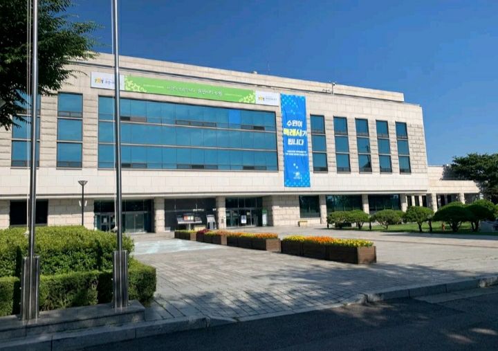 도서관 외부 전경 [사진제공 선경도서관]