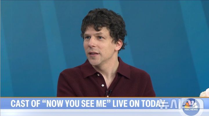 할리우드 배우 제시 아이젠버그가 30일 NBC 투데이 쇼에 출연해 12월 중순 ‘이타적 신장기증’을 할 계획이라고 밝혔다. [사진제공 NBC캡처]