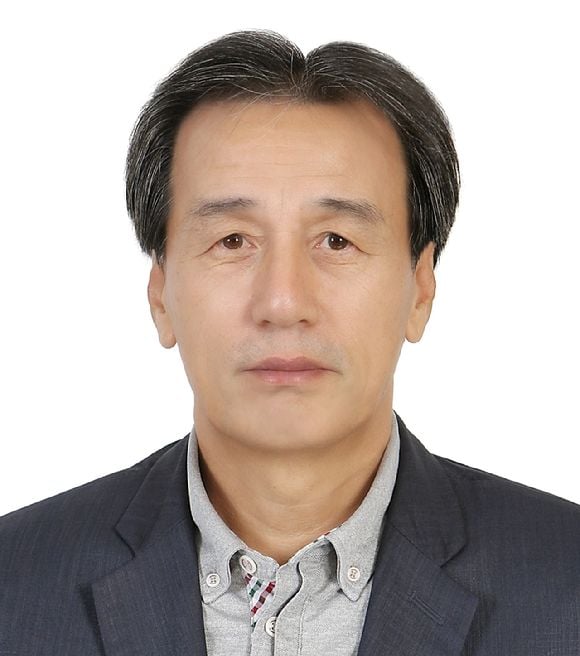 오정환 자원봉사자는 1985년부터 길병원 영상의학과 방사선실에서 근무했으며, 2018년까지 가천대학교 교수로 재직한 의료 분야 경력을 바탕으로 적극적인 초기 대응에 나섰다. [사진=인천국제공항공사]