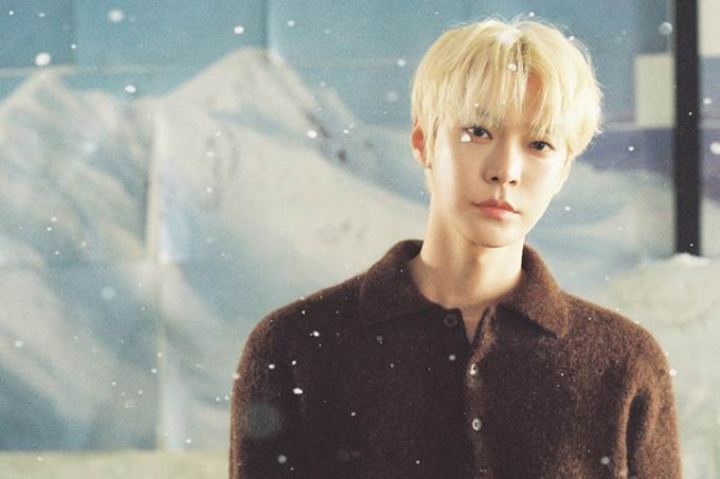 그룹 NCT 멤버 도영이 생일을 맞아 자립준비청년을 위한 후원금 1억 원을 월드비전에 전달했다. [사진제공 SM엔터테인먼트]