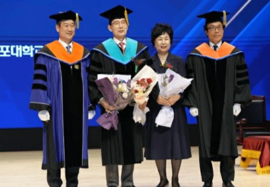 송하철(맨왼쪽) 총장과 박희서(중앙 왼쪽) 대표 (사진= 국립목포대 제공)