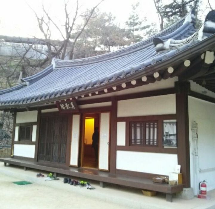 서울 길상사의 법정 진영각 [사진제공 나무위키]