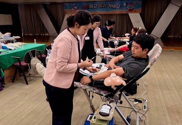 지난 달 29일 코오롱그룹이 여름 휴가철 혈액 수급난 해소를 위해 하계 헌혈 캠페인을 진행한다고 밝혔다. [사진 코오롱]