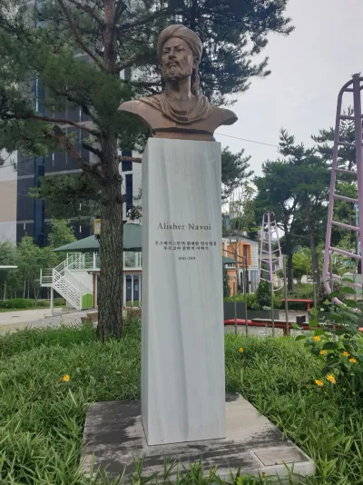 전쟁의 시대, 조각이 전하는 가장 조용한 외교
