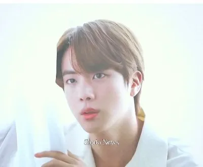 방탄소년단 진, 기부와 봉사로 이어가는 진정성의 길