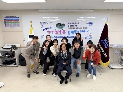 양손 잃고도 세상을 안은 사람, 강경환 회장의 마지막 염전 이야기