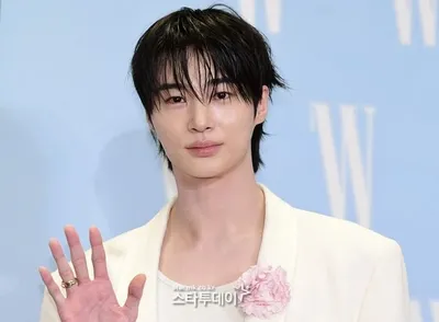 변우석, 2026년의 첫 선택은 ‘연대’