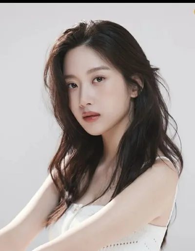 문가영, 산문집 ‘파타’ 수익금 5천만 원 기부