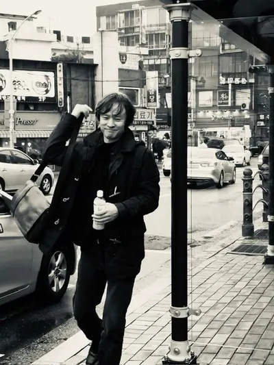 죽고 나면 우리는 같은 높이에서 만난다