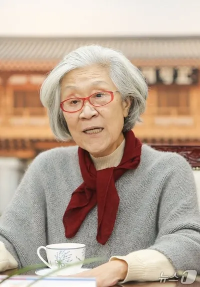 김정옥 이사장, 전북대에 7년간 80억 기부 완수…“학생 꿈 키우는 자양분 되길”