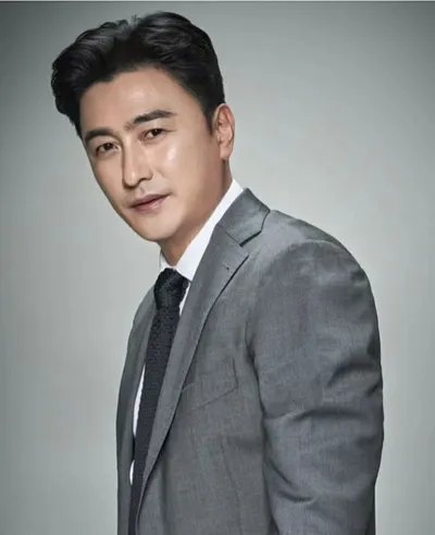 “어려웠던 시절 기억했다”…안정환, 유튜브 수익 4억 전액 기부