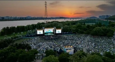 bhc, 한강에 1만 명 모은 ‘별 하나 페스티벌’…무료 공연 넘어 기부 문화 실험