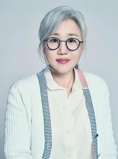 김은숙 작가·윤하림 대표, 취약계층 아동 위해 1억 원 기부…“기념일의 온기 전한다”