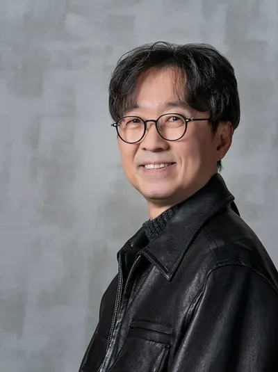 장항준 감독, 광고 수익 절반 기부…김은희 작가의 '전액 나눔'이 남긴 조용한 울림
