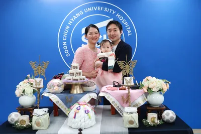 위기 속 출산 도운 응급실에 첫돌 맞아 1000만원 기부한 임채민·임은진 부부