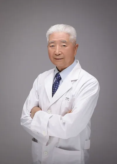 '안서동 슈바이처’  이정구 교수, 20년 모은 연금 이어 또 1억…의술을 다음 세대와 남수단으로 보내