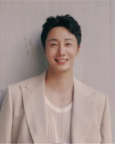 대홍수 덮친 네팔에 손 내민 정일우…이재민·아동 긴급구호 지원
