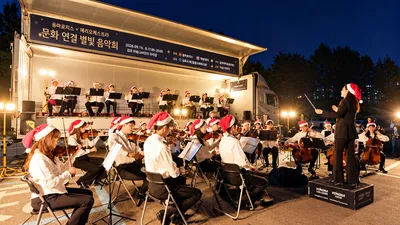 창고는 교실로, 11.5톤 트럭은 공연장으로…지역에 공간을 내준 용마로지스